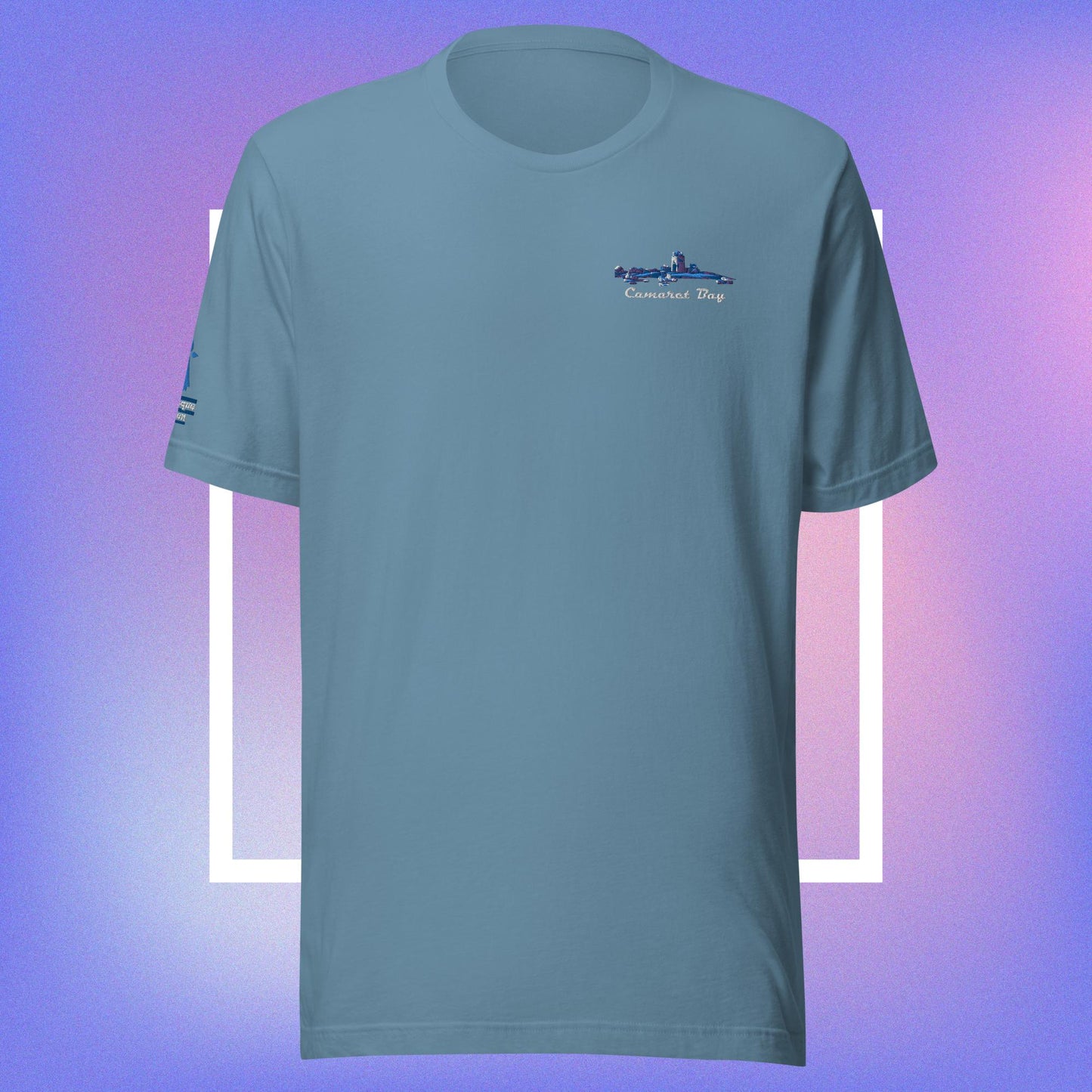 T-shirt Unisexe Brodé en Nuances de Bleu "Camaret Bay"