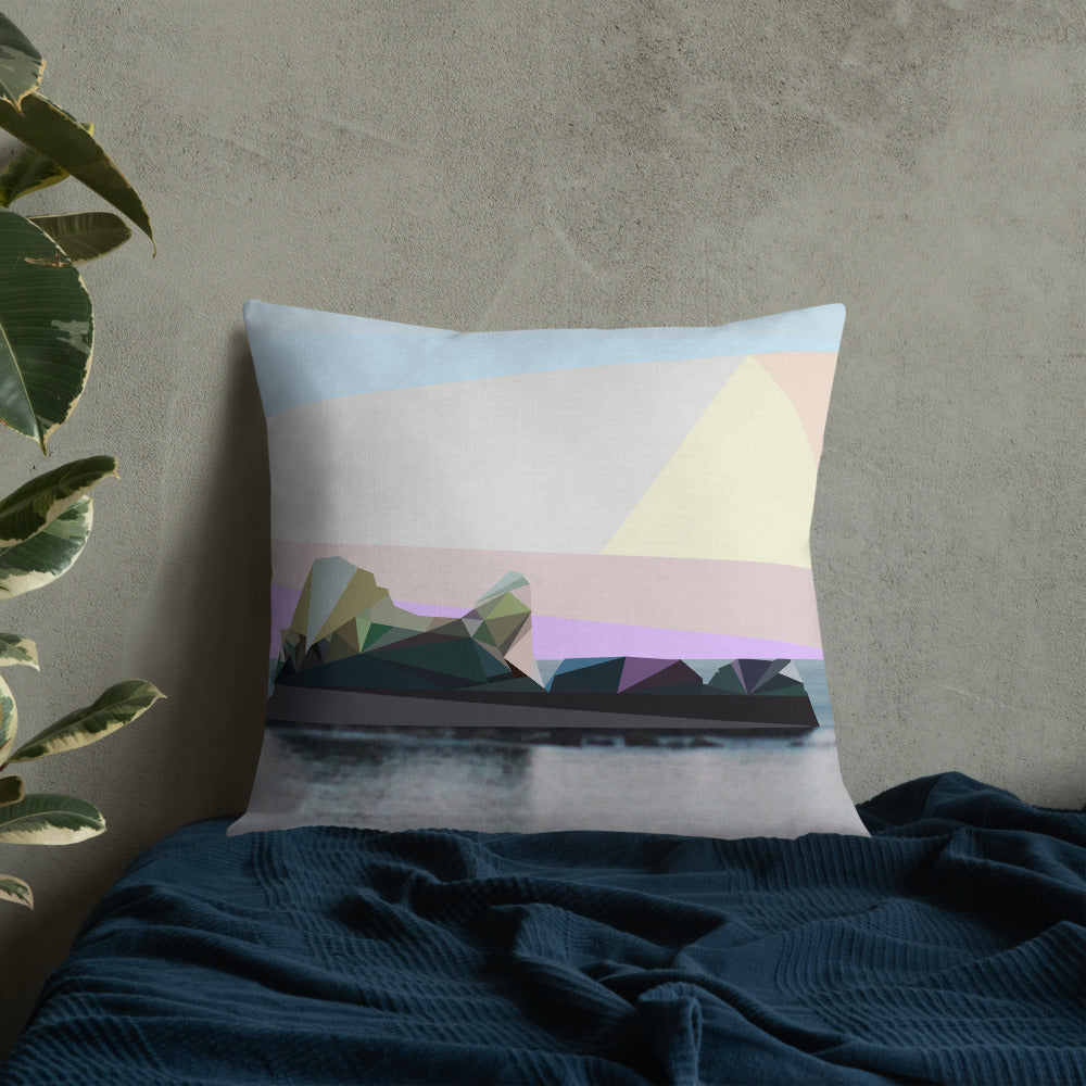 Coussin Carré Haut de Gamme du Rocher du Kador (un côté du rocher par face)